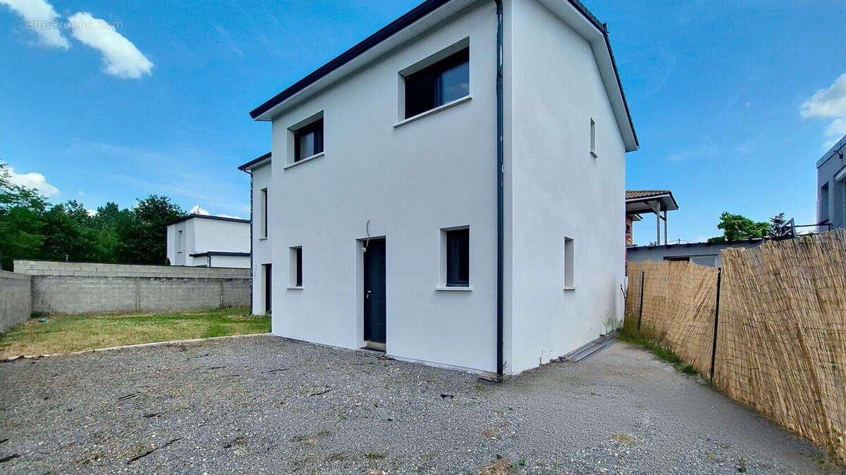 Maison à SAINT-LOUBES