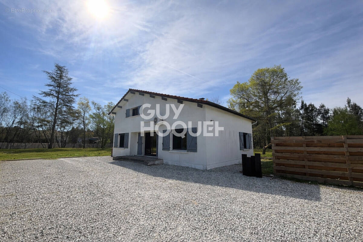 Maison à RION-DES-LANDES