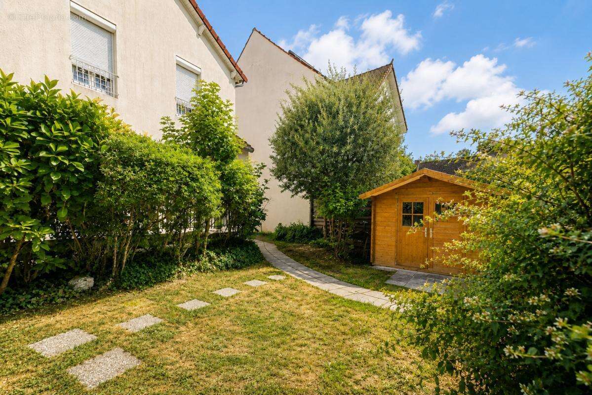 Maison 145 m² à Saint-Gratien  - photo 17
