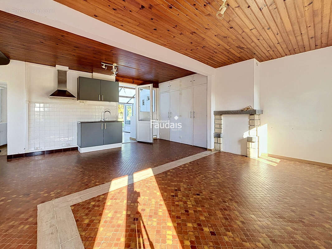 Maison 70 m² à Doville  - photo 3