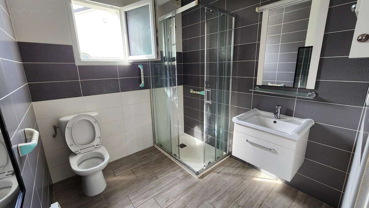LONS, A VENDRE Maison jumelée 94 m² sur terrain de 500 m² - photo 5