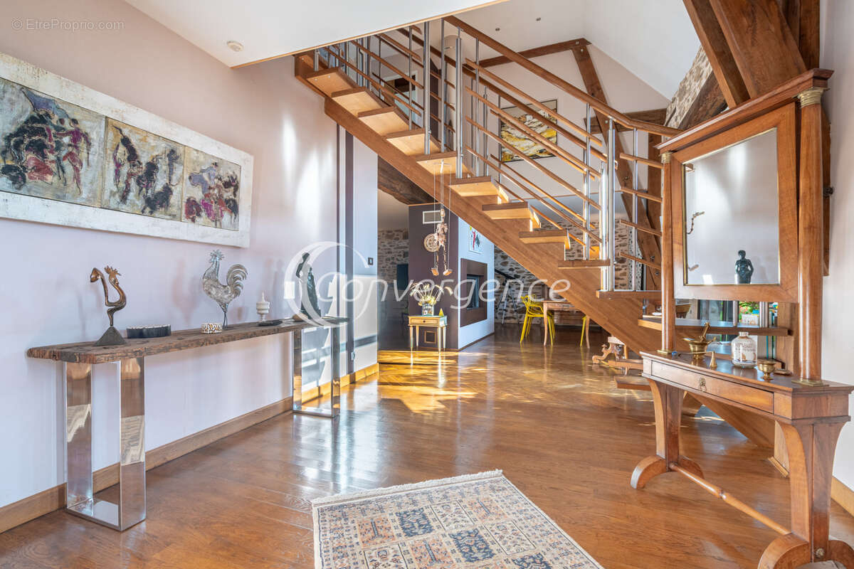 Maison à SAINT-GERMAIN-LES-BELLES