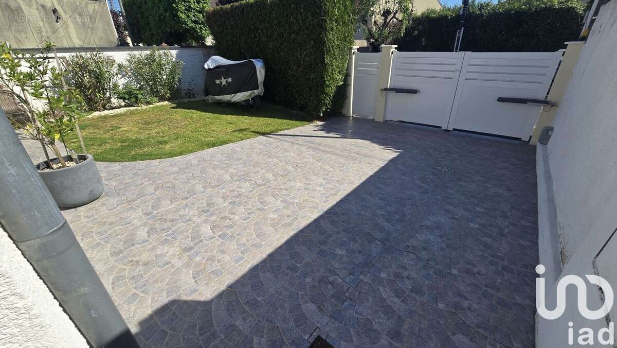 Photo 2 - Maison à VIRY-CHATILLON