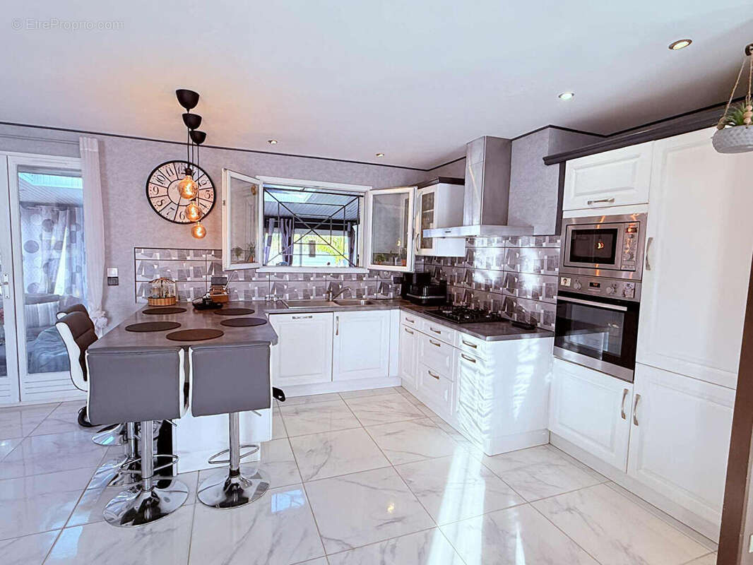 Maison à SAINT-LOUBES