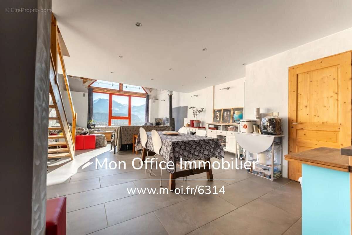 Appartement à REOTIER