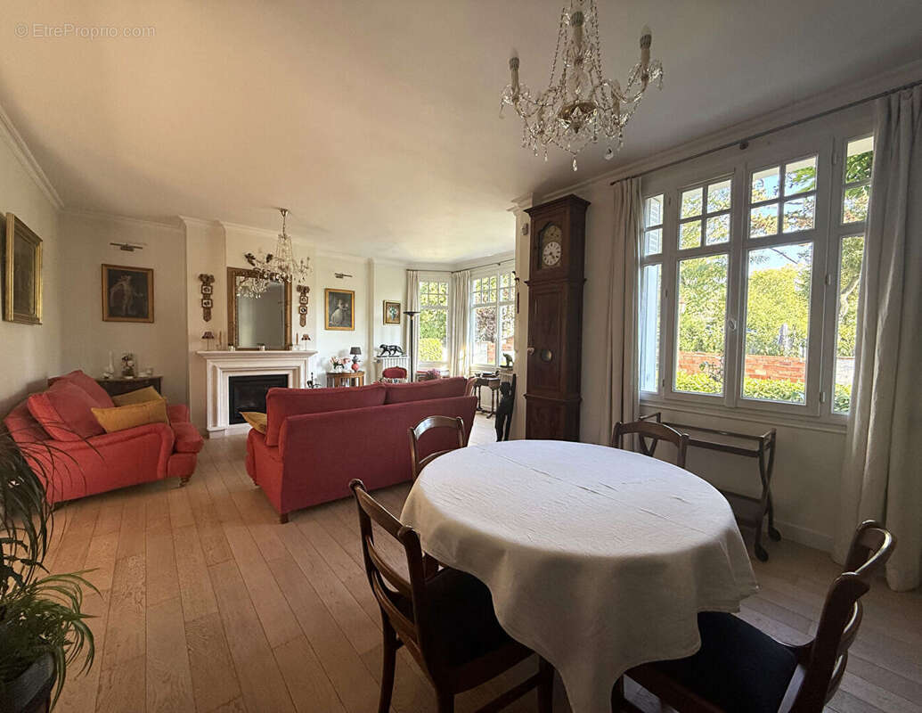 Maison à ENGHIEN-LES-BAINS