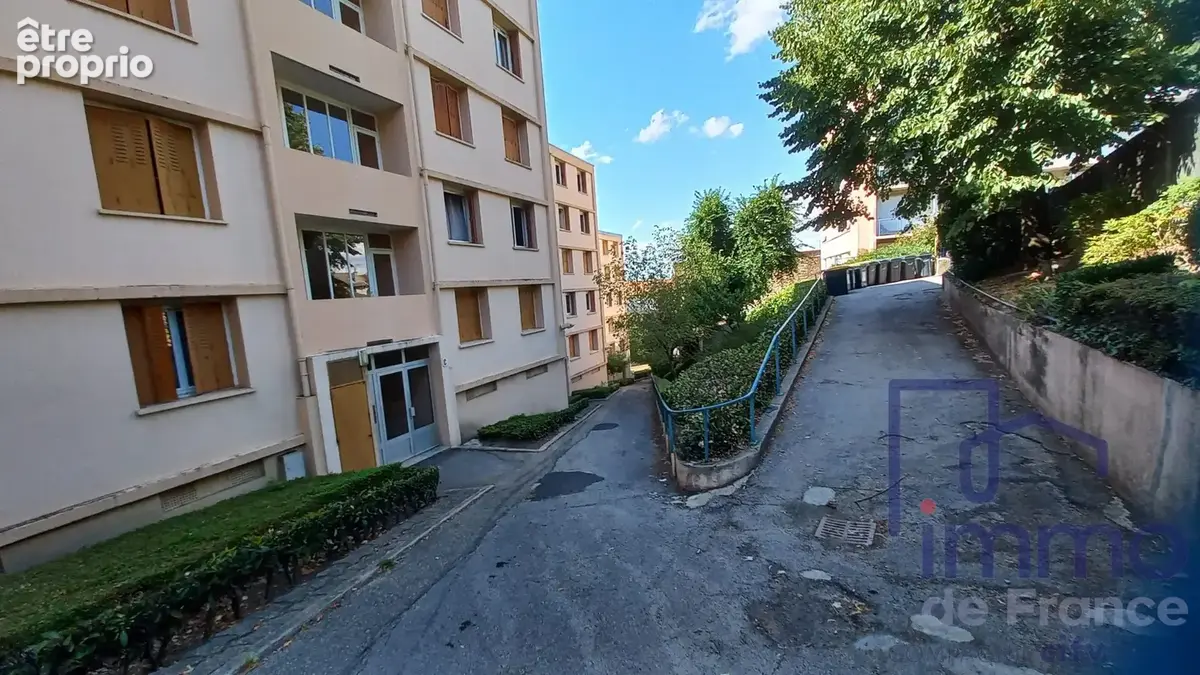 Appartement 2 pièces 47 m² à vendre à Saint-Etienne (42000) - photo 8