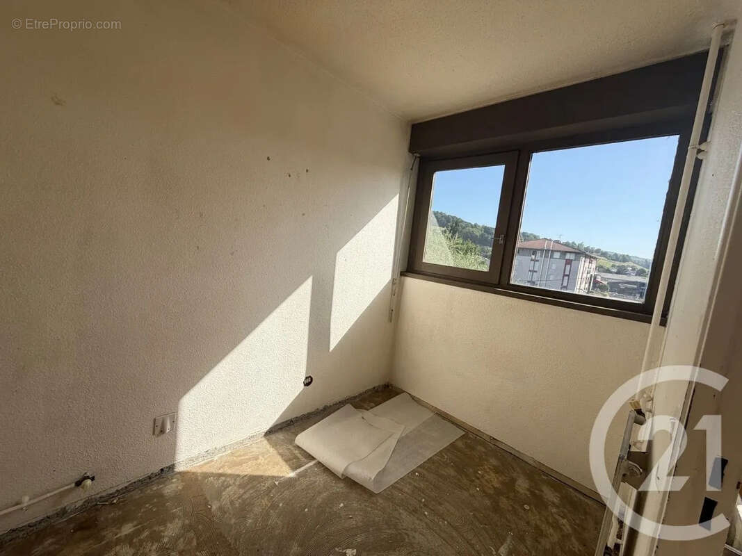 Appartement 30 m² à Aurillac  - photo 2
