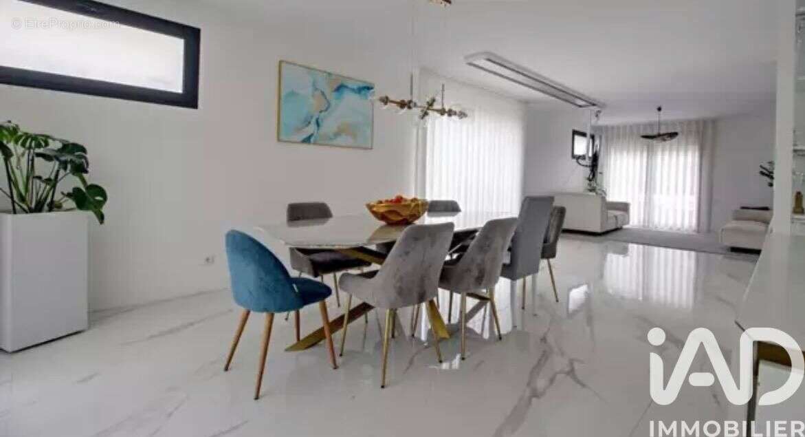 Photo 3 - Maison à LA FRETTE-SUR-SEINE