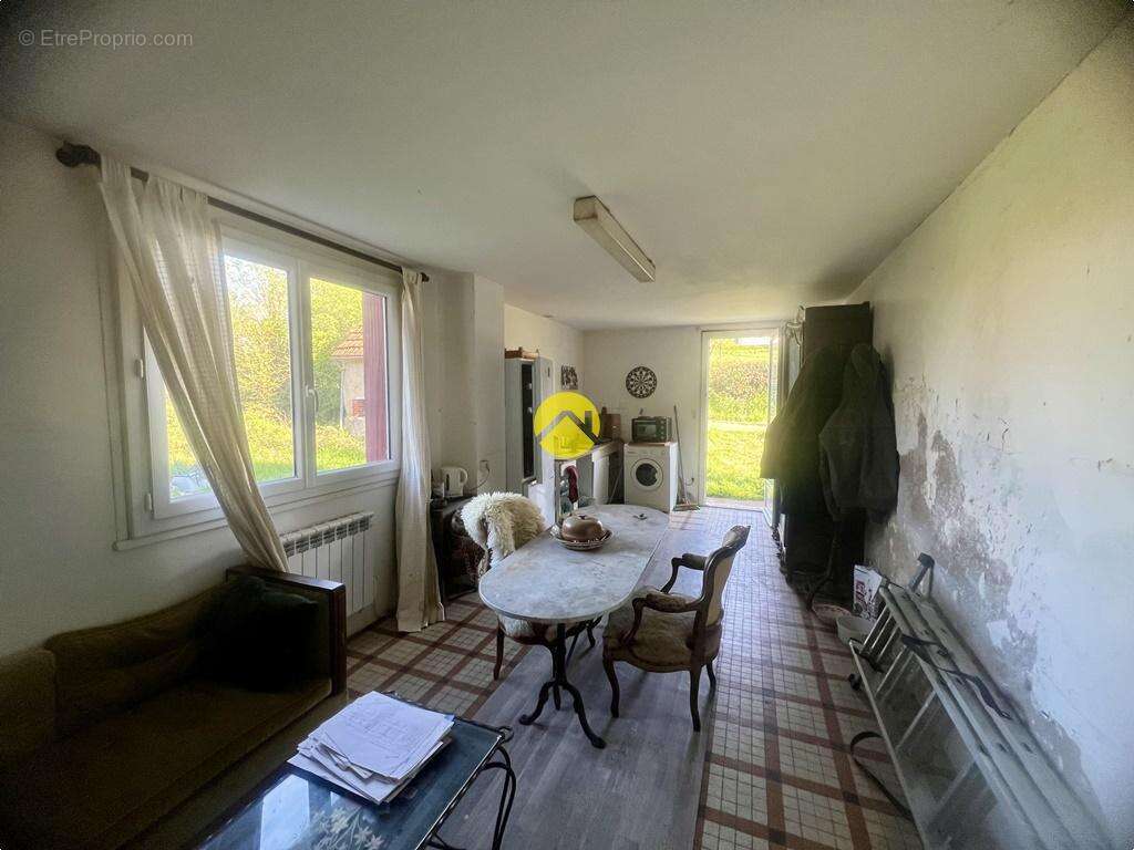 Maison à CREZANCY-EN-SANCERRE