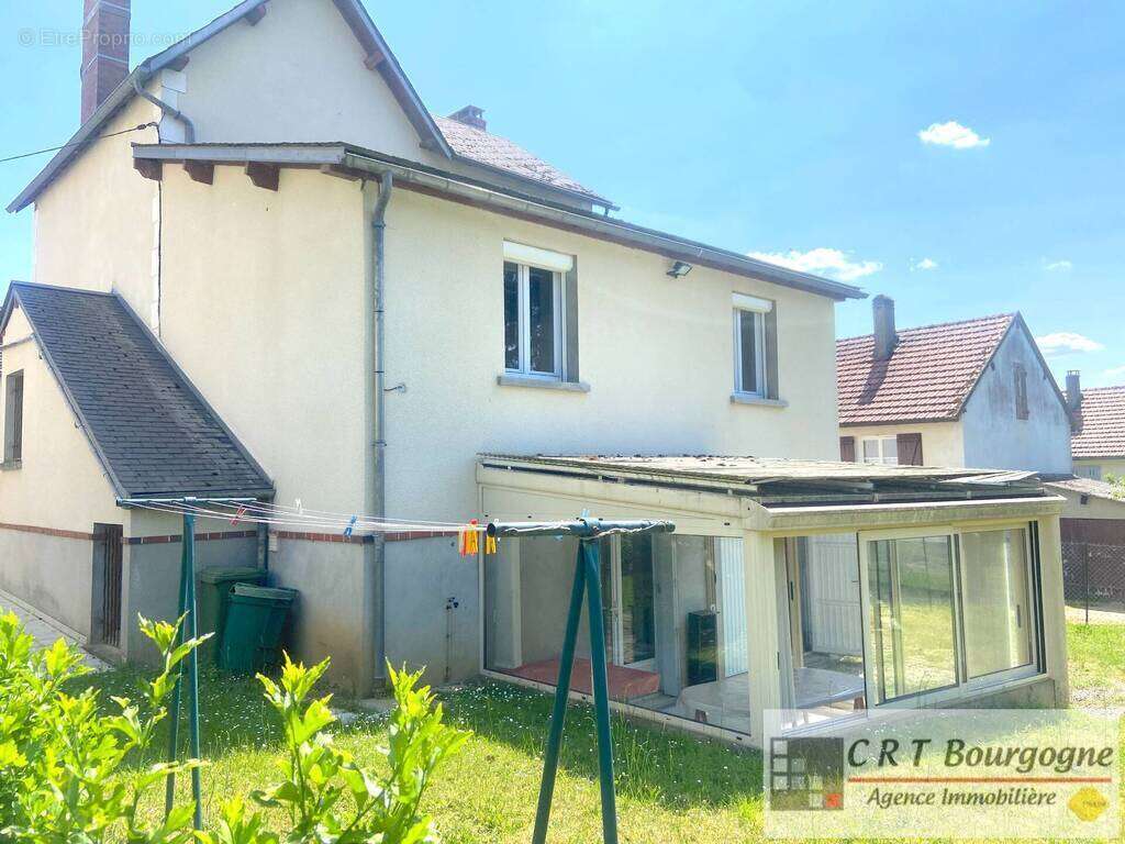 Maison à TOUCY