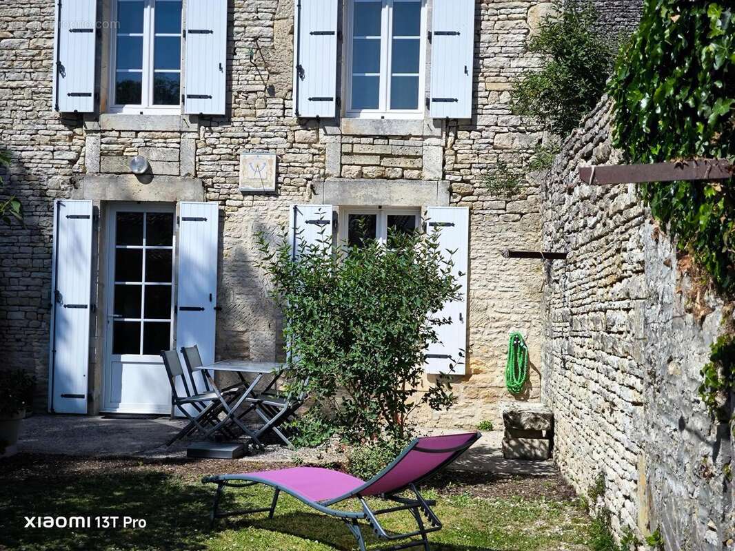 Photo 2 - Maison à ASNIERES-LA-GIRAUD