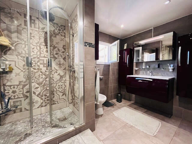 Maison à ROQUEBRUNE-SUR-ARGENS