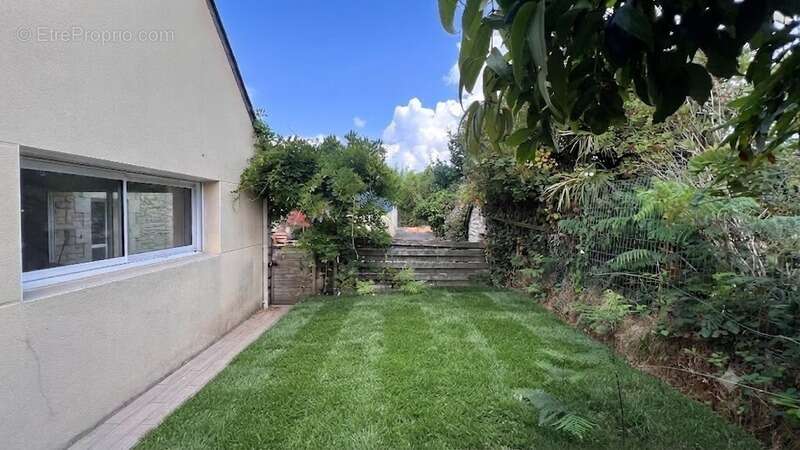 PLONÉIS (29) – Maison à vendre Type 6 de 115 m² habitable et 189 m² utile – Terrain de 1 320 m² – Double garage – Piscine - photo 5
