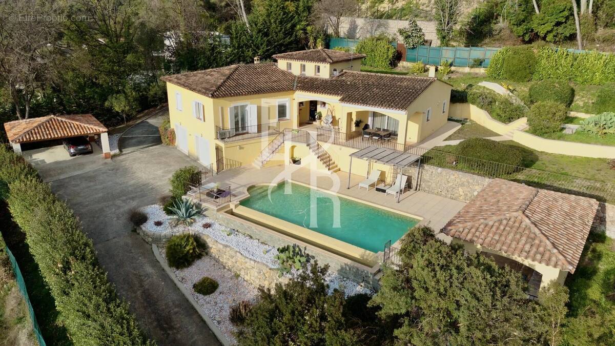 Maison à MOUGINS