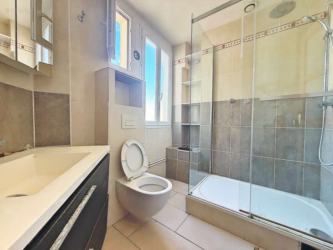 Appartement à PARIS-20E