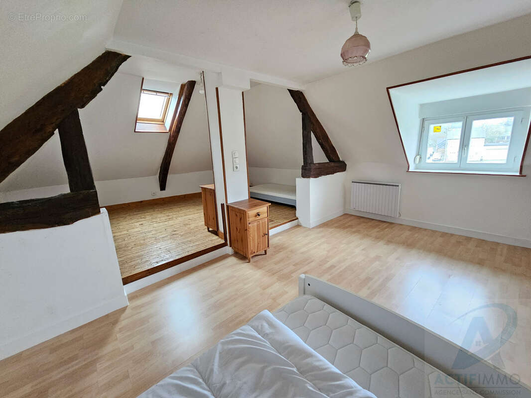 Maison à SAINT-CLAIR-DE-HALOUZE