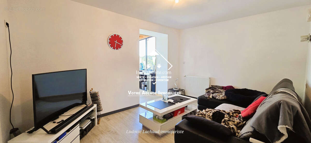 Maison à COMPREIGNAC