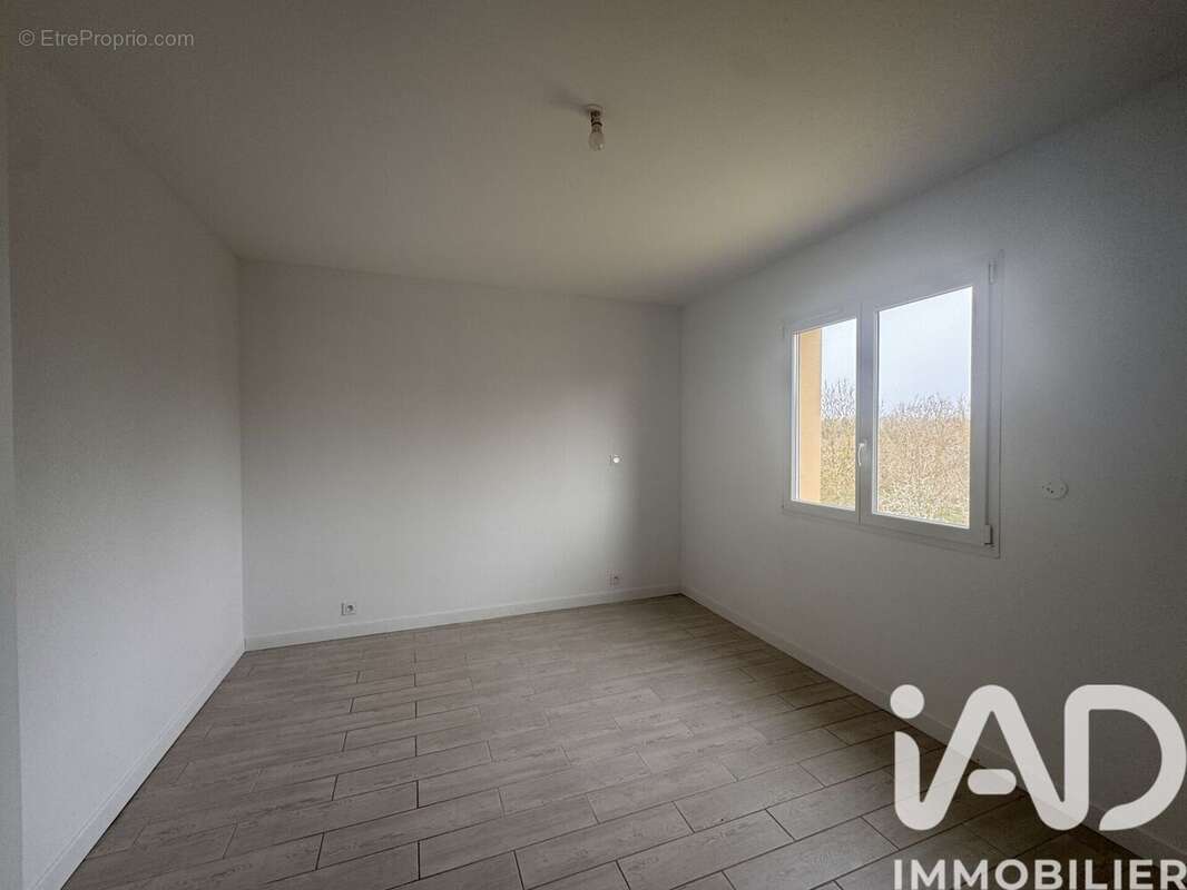 Maison 153 m² à Gourdon  - photo 6