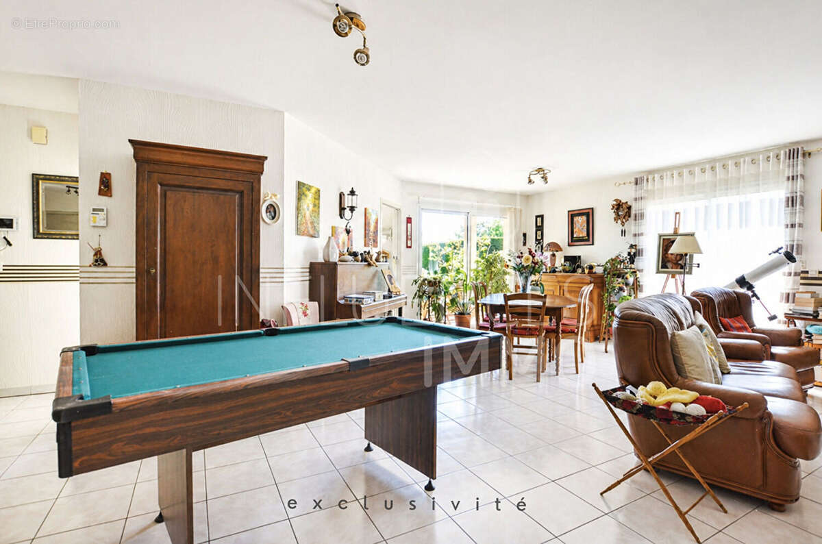 Maison à SAINT-MARCEL-LES-VALENCE