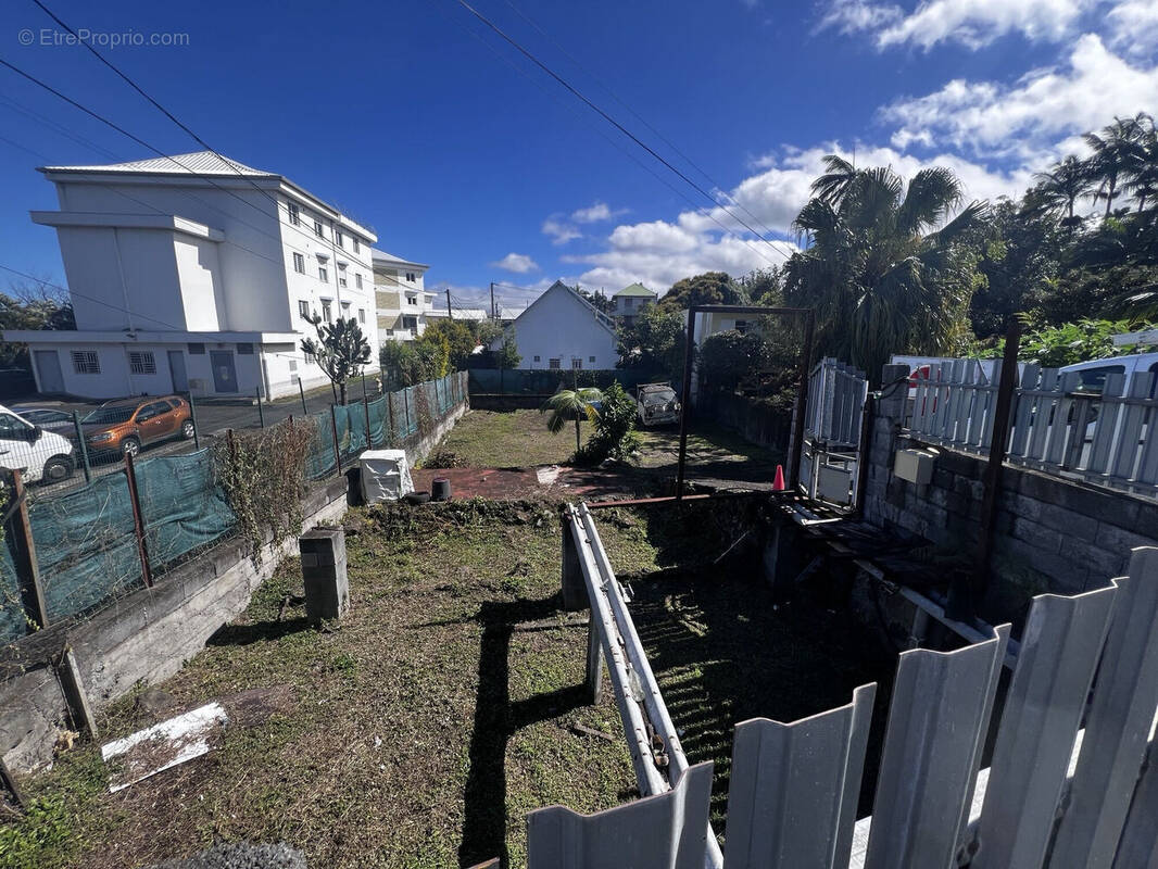 Photo 1 - Terrain à LE TAMPON