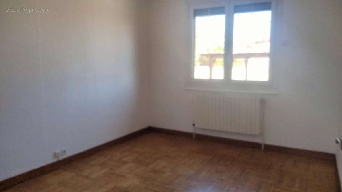 Maison à LA VILLEDIEU-DU-CLAIN