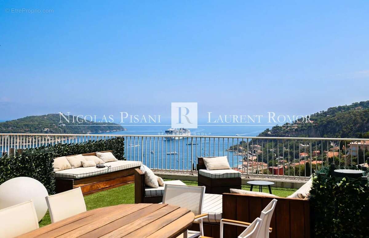 EXCLUSIVITE - Villefranche-sur-Mer – Dernier étage avec toit terrasse et vue mer panoramique - photo 2