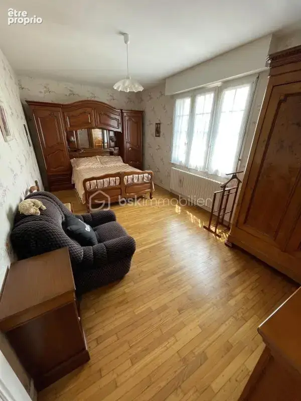 PLOËRMEL CENTRE – Maison familiale 174 m² – 5 chambres – Terrain 1 000 m² divisible et constructible - photo 12