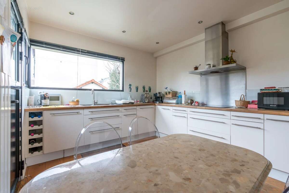 Maison à LE PERREUX-SUR-MARNE