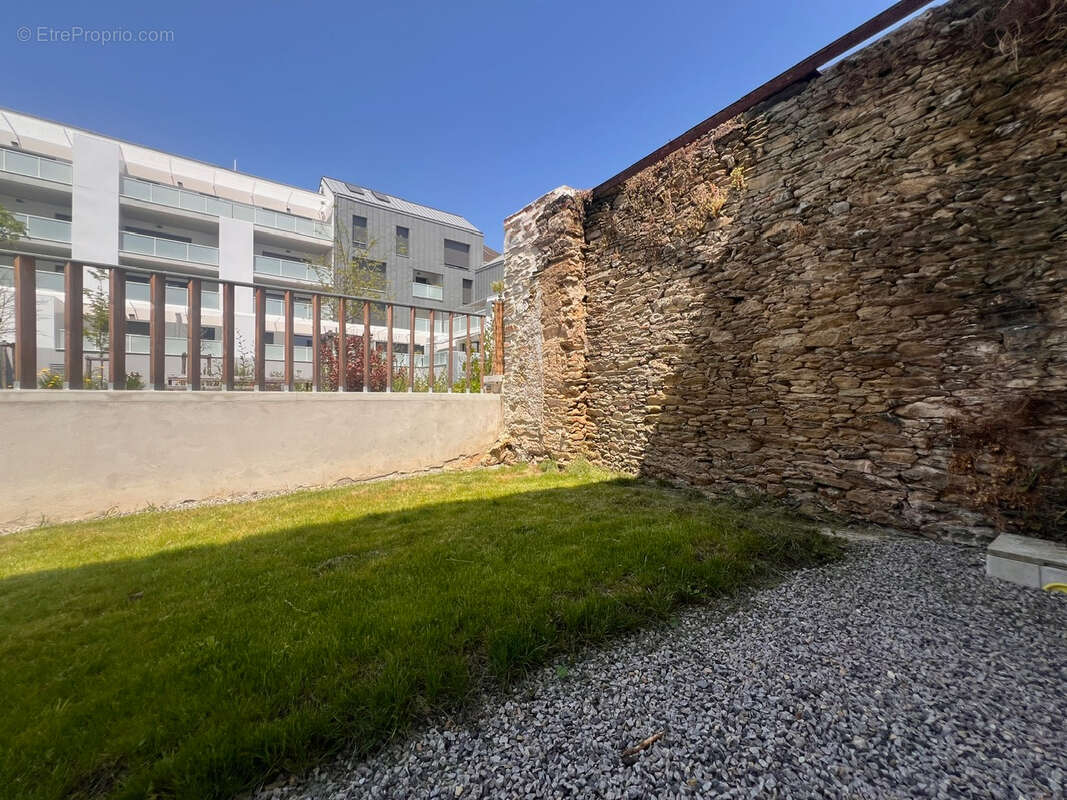 Appartement Suce Sur Erdre 2 pièce(s) 31.22 m2 avec jardinet au calme - photo 2