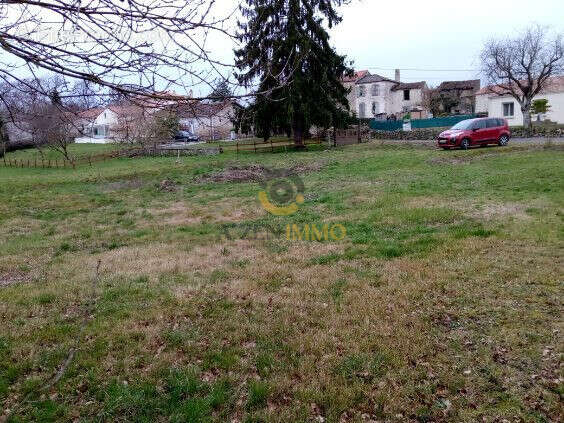 Terrain à LA CHAPELLE-BERTRAND