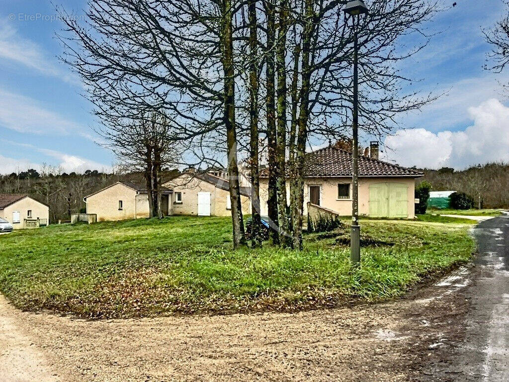 Appartement à PUY-L'EVEQUE