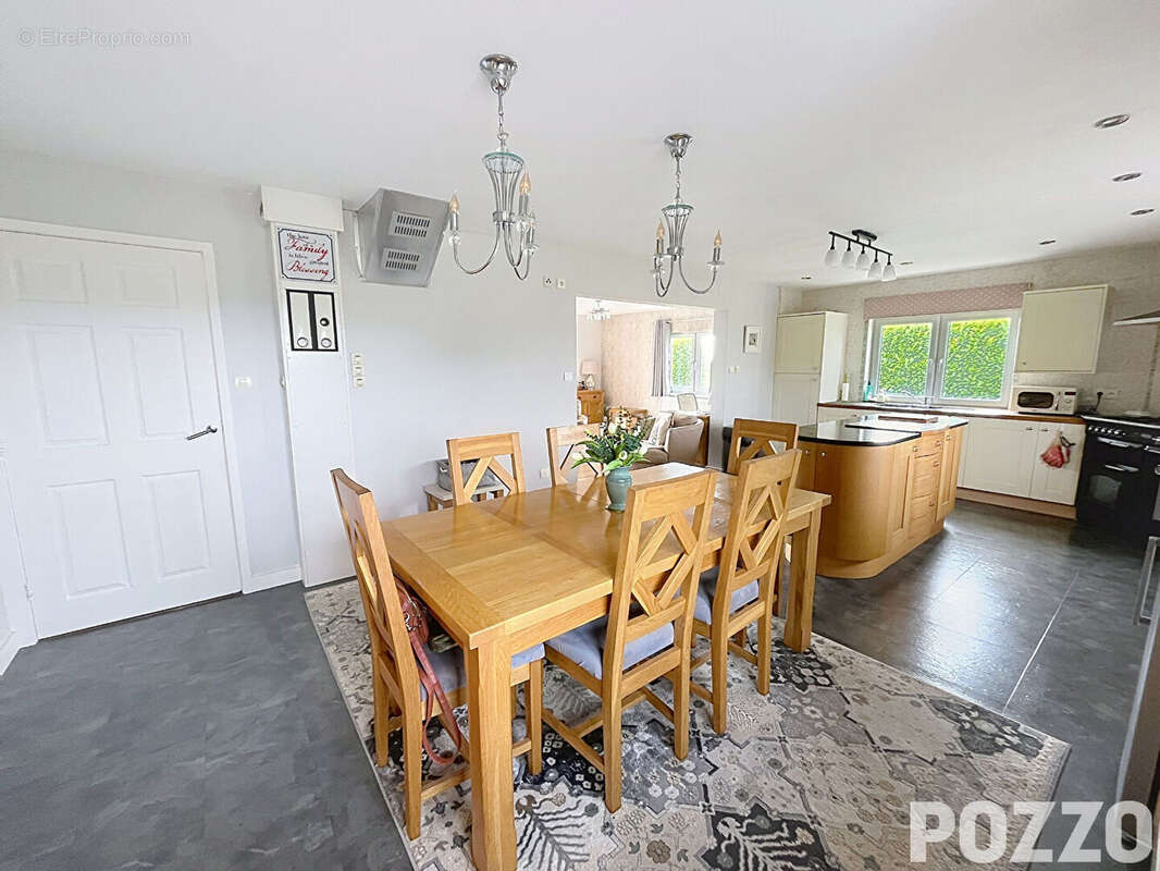 A vendre, maison de 6 pieces principales à noues de siennes (14380) - photo 5