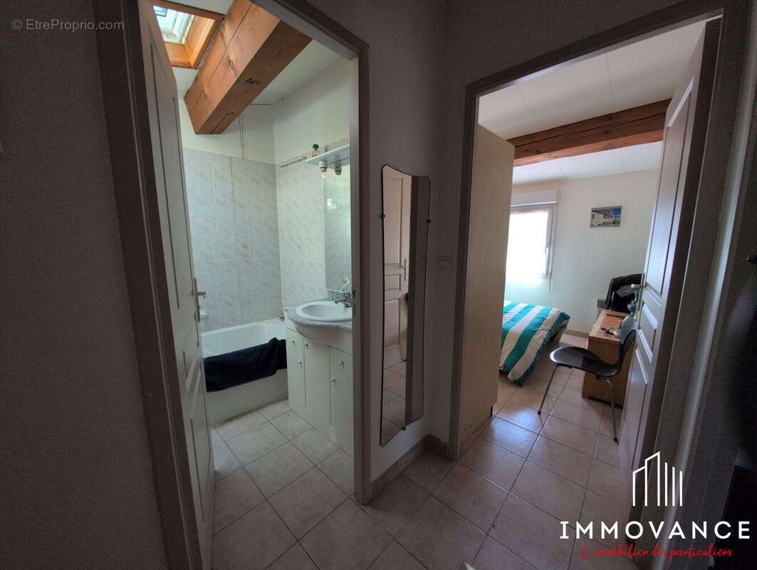 Maison 69 m² à Viols-Le-Fort  - photo 8