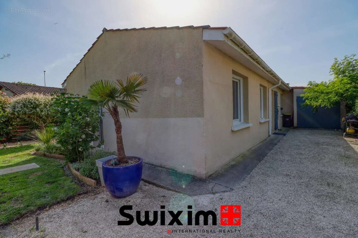 Maison à HOURTIN