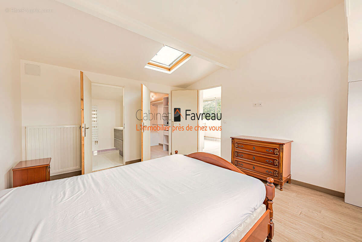 Maison à L&#039;HAY-LES-ROSES