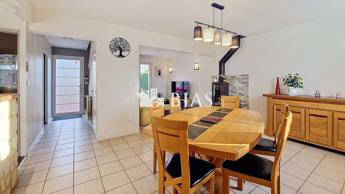 Maison à BOISSEY-LE-CHATEL