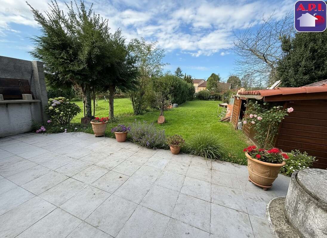 Maison à PRAT-BONREPAUX