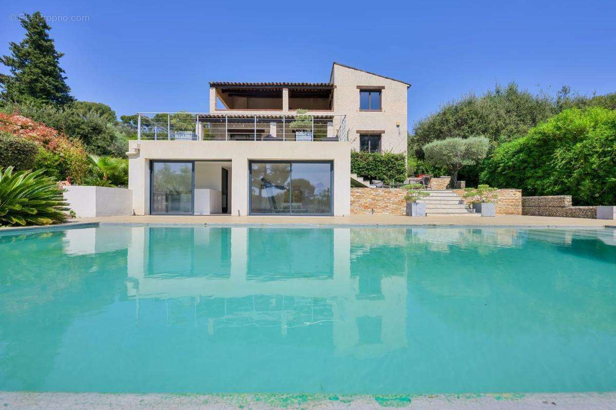 Maison à BIOT