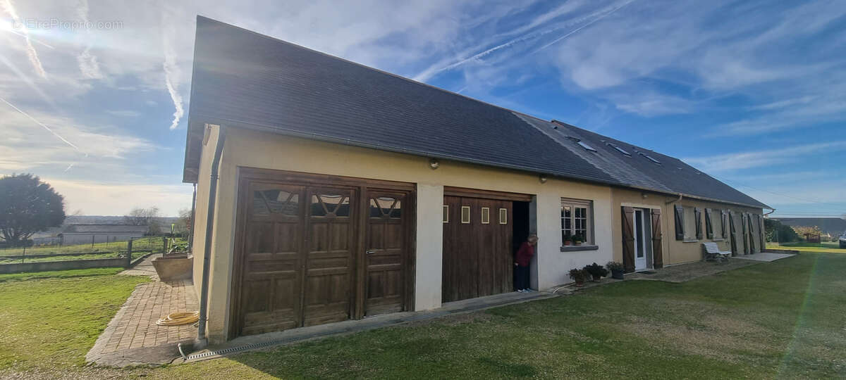 Maison à BEAULIEU-SUR-LAYON