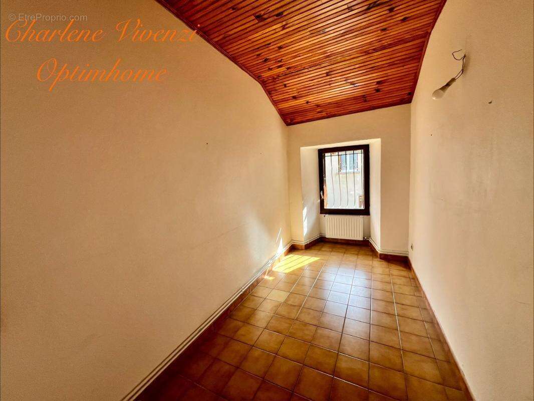 A vendre immeuble 2 appartements la llagonne 66 - photo 7