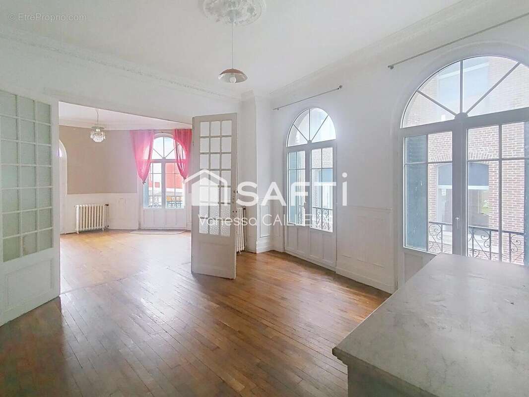 Maison 190 m² à La Fere  - photo 6