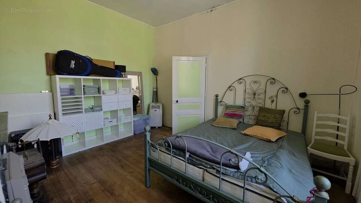 À vendre : maison de 3/4 chambres avec hangar à La Trimouille - 86 - photo 14