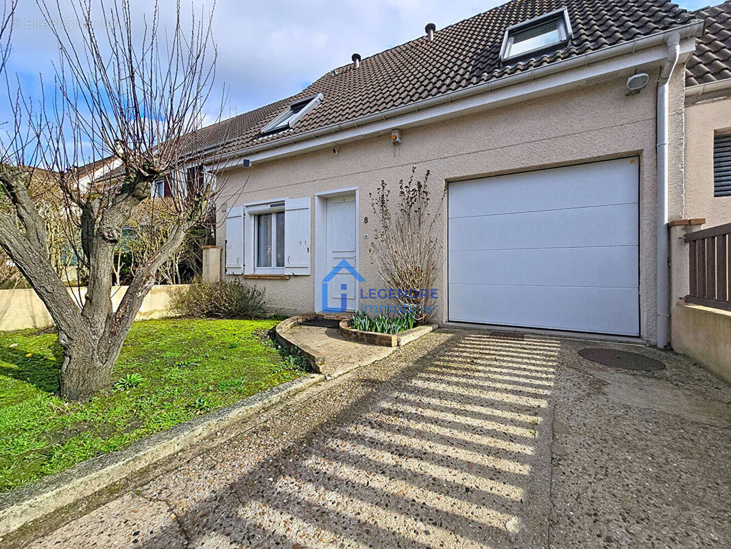 Maison à PIERRELAYE