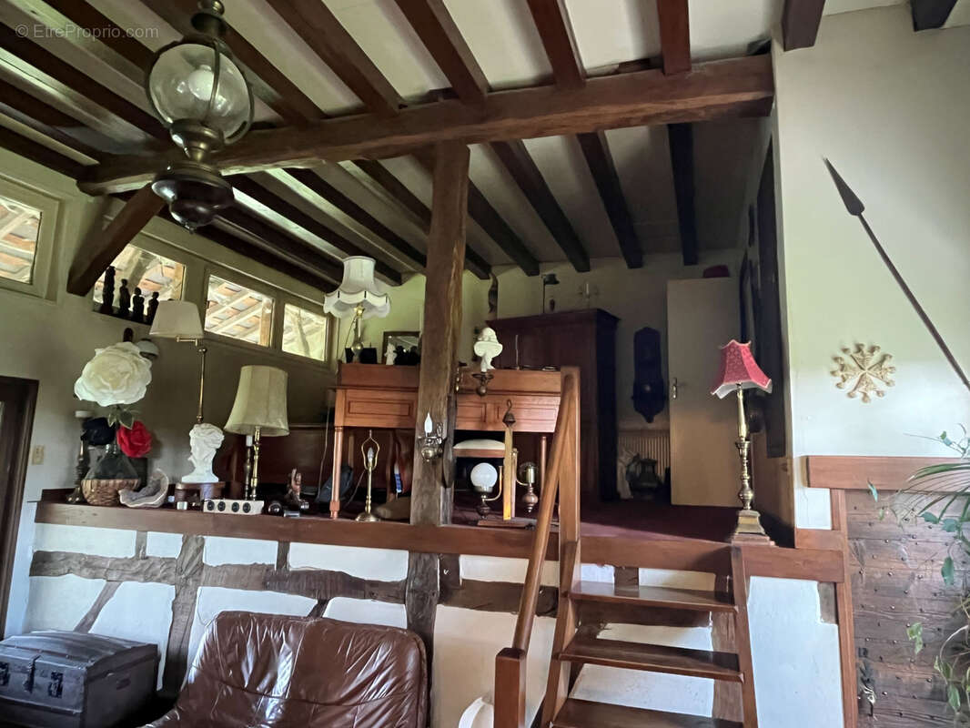 Maison à LA CHAPELLE-THECLE