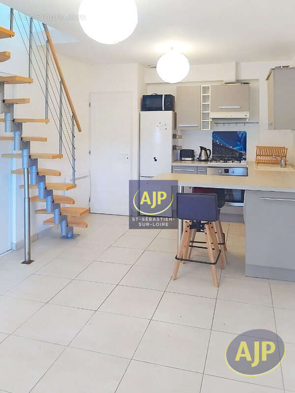 Maison à SAINT-SEBASTIEN-SUR-LOIRE