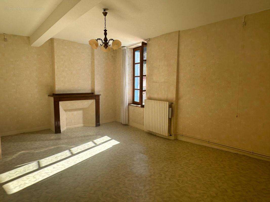 Maison à TARASCON-SUR-ARIEGE