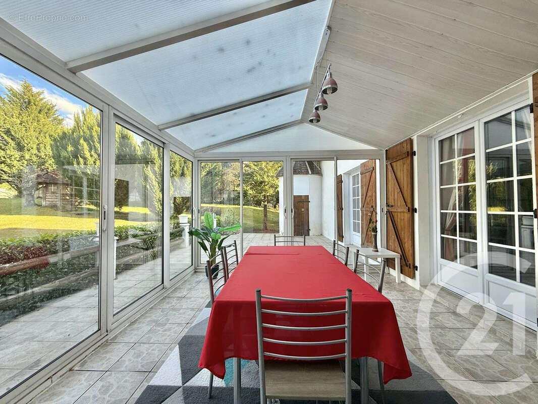 Maison à VILLENEUVE-SUR-ALLIER