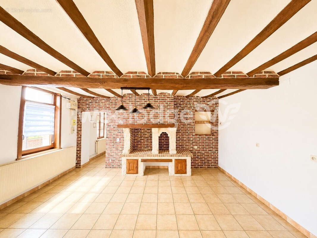Maison à BOUSSIERES-SUR-SAMBRE