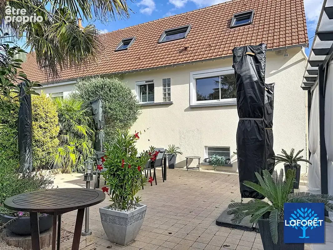 La Chaussée-Saint-Victor ? Maison familiale rénovée avec terrasse, sous-sol et dépendance - photo 2